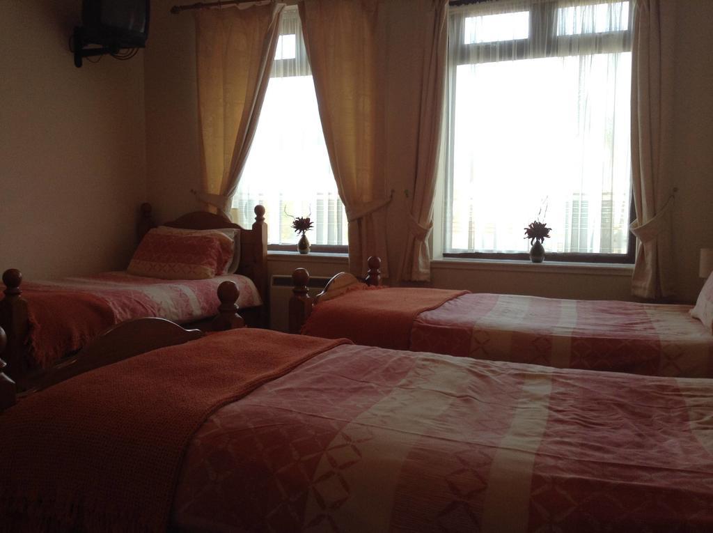 The Boat House Guesthouse Boat of Garten Phòng bức ảnh